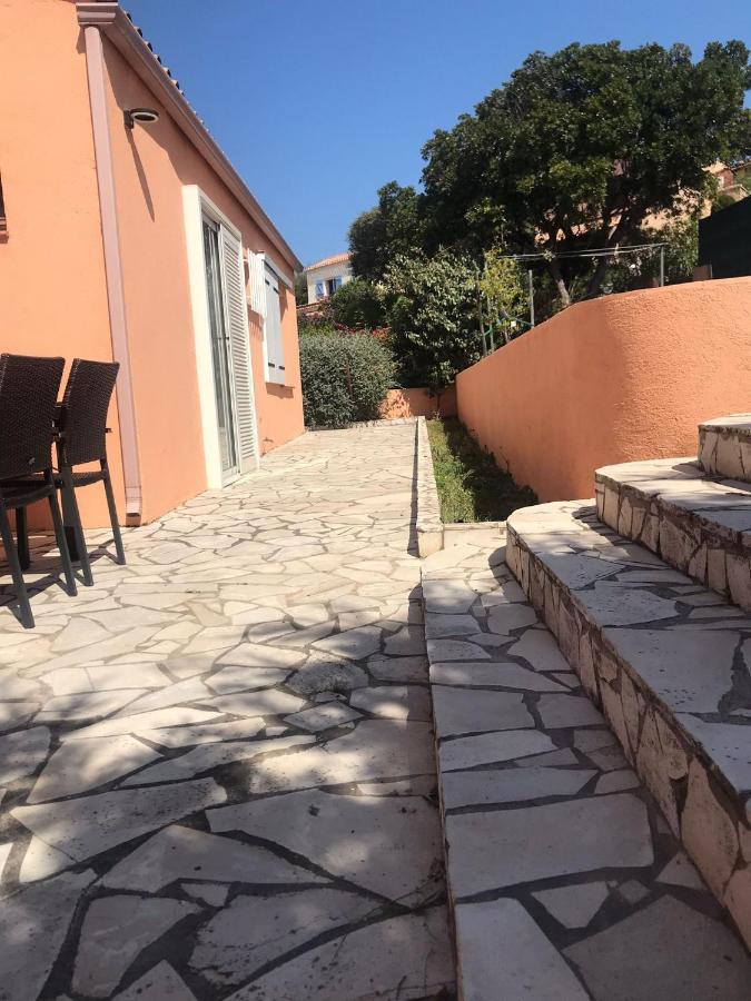 Villa Mit Grossartigem Panoramablick Auf Das Meer Und Direkt Am Pool لا كروا فالميه المظهر الخارجي الصورة